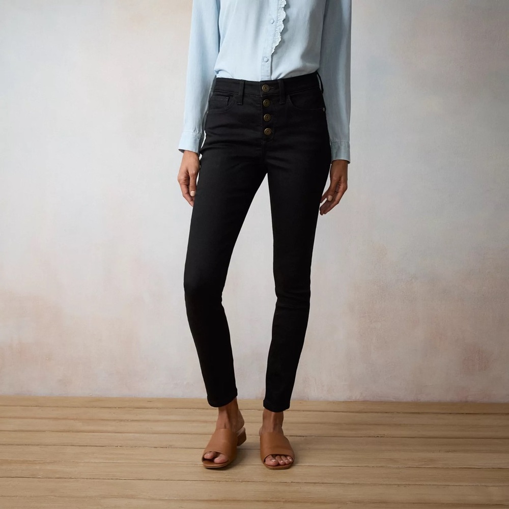 LC Lauren Conrad Black Curvy Skinny Jeans